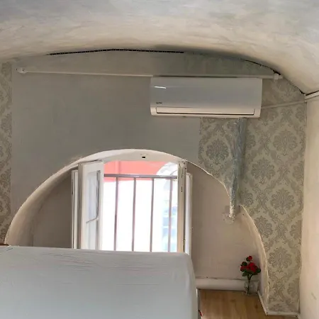 Apartment Arch House Bari