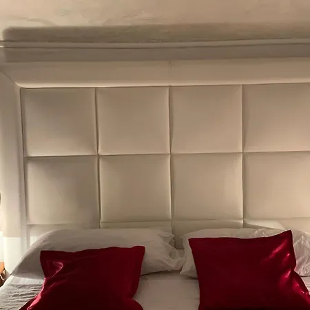 Arch House Apartment