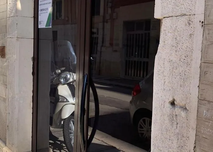 Arch House Apartment