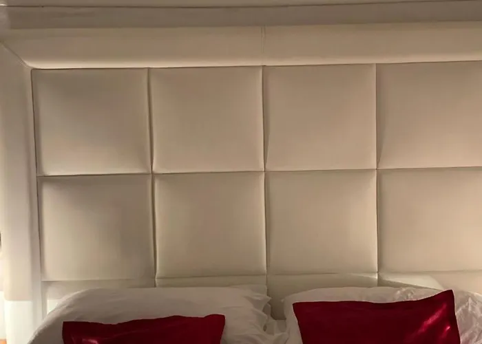 Arch House Apartment